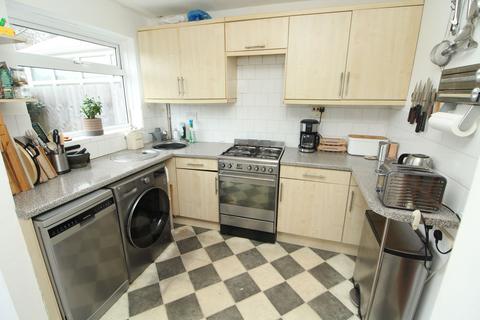 33 Carroll Close, Newport Pagnell, MK16 8QJ