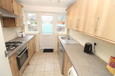 2 Carlyle Close, Newport Pagnell, MK16 8PZ