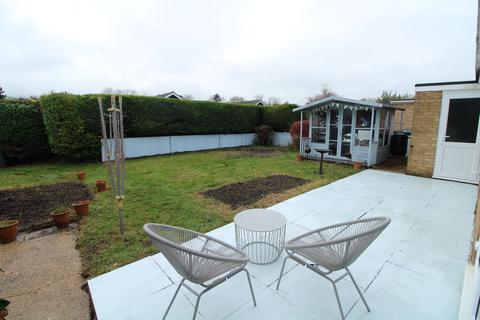 2 Carlyle Close, Newport Pagnell, MK16 8PZ