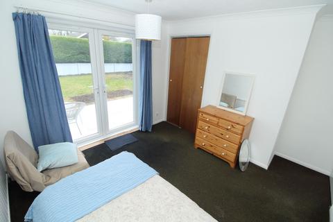 2 Carlyle Close, Newport Pagnell, MK16 8PZ
