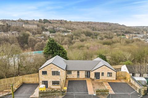 3 bedroom townhouse for sale - Upper Brow Road, Huddersfield, HD1