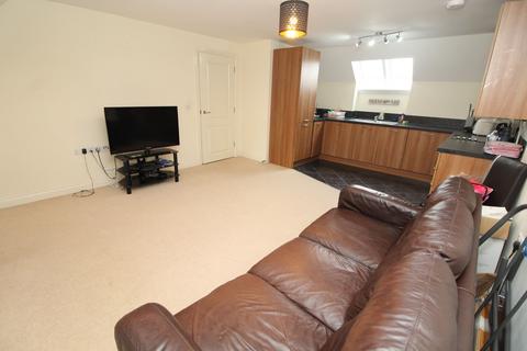 2 bedroom flat for sale, Green Farm Road, Newport Pagnell