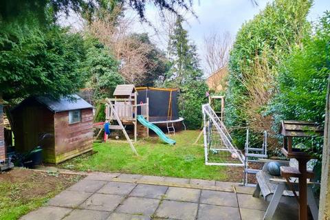 7 Brackley Close, Northampton, NN2 8NN