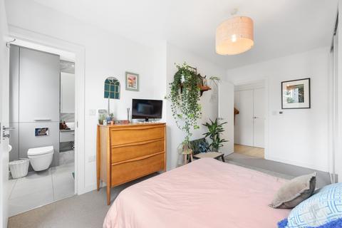 3 bedroom apartment for sale, Braithwaite House, Stratford, E15