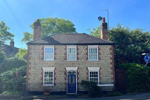 3 bedroom detached house for sale, Marlborough Street, Faringdon, Oxfordshire, SN7