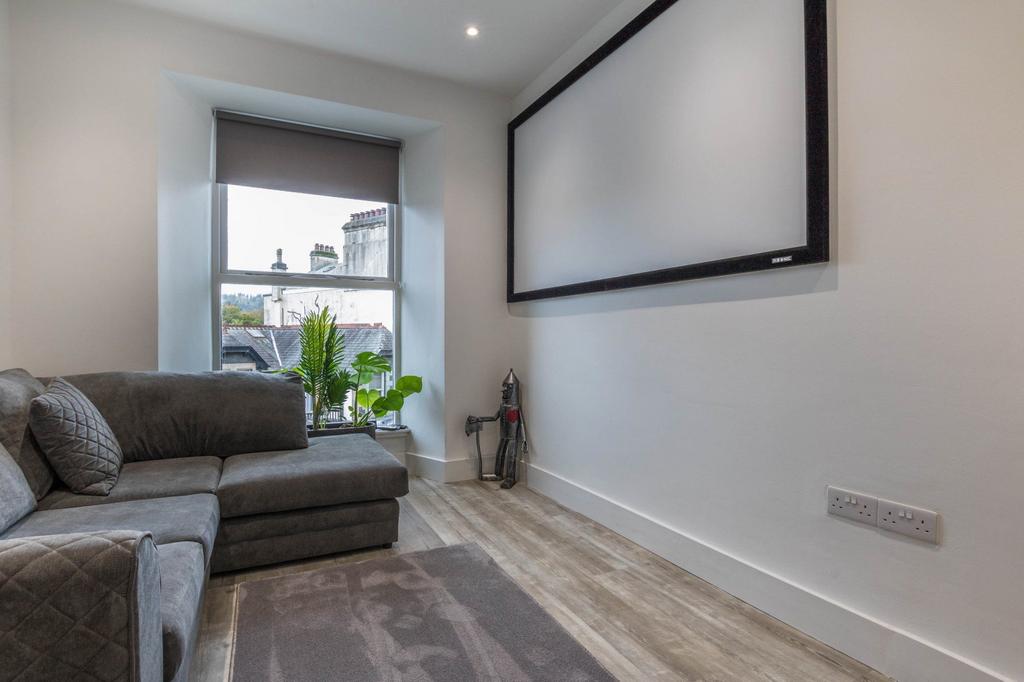 Cinema room/bedroom