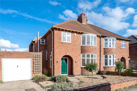 3 bedroom semi-detached house for sale - Forest Way, York, North Yorkshire, YO31