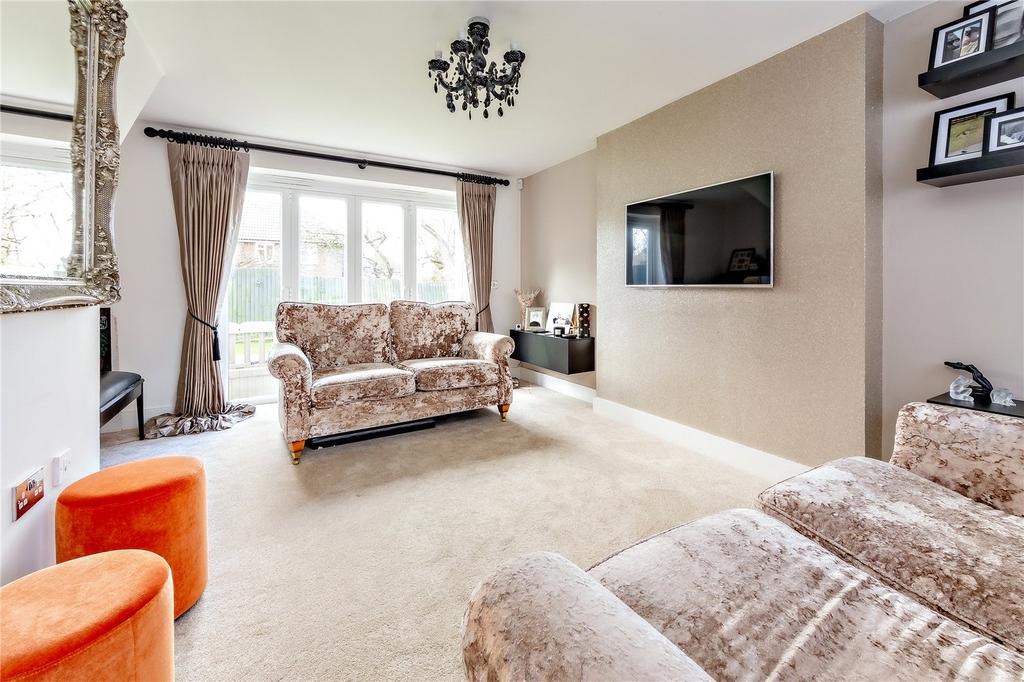 Harcourt Road, Bushey, Hertfordshire... 5 bed detached house for sale ...