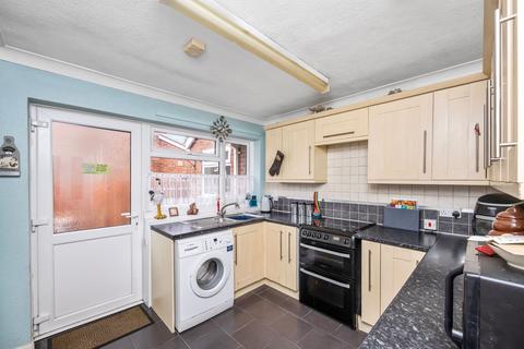 47 Wolverton Gardens, Horley, RH6 7LZ