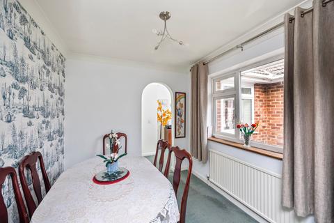 47 Wolverton Gardens, Horley, RH6 7LZ