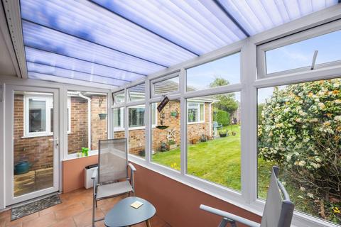 47 Wolverton Gardens, Horley, RH6 7LZ
