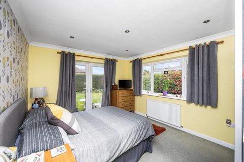 47 Wolverton Gardens, Horley, RH6 7LZ