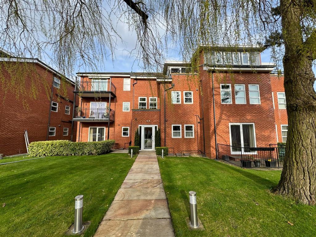 Aughton road Willow park Birkdale 2 bed ground floor flat for sale £235,000