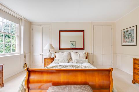 2 bedroom semi-detached house to rent, Frognal, Hampstead, London