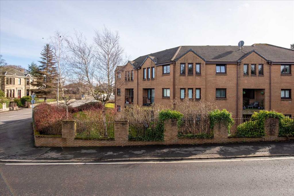 Cambuslang, Glasgow G72 3 bed flat for sale £159,500