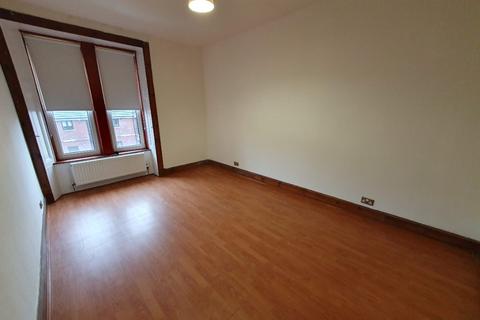 2 bedroom flat to rent, Meadowpark Street, Dennistoun, Glasgow, G31