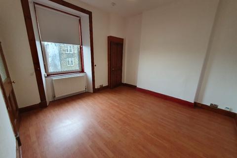 2 bedroom flat to rent, Meadowpark Street, Dennistoun, Glasgow, G31