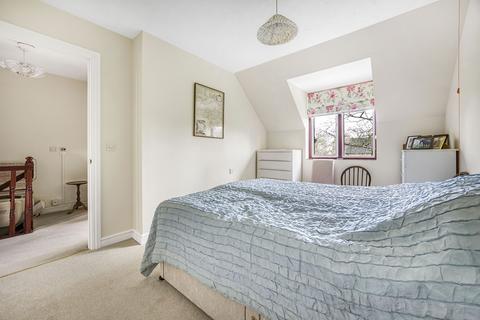 2 bedroom terraced house for sale, Kings End, Bicester, OX26