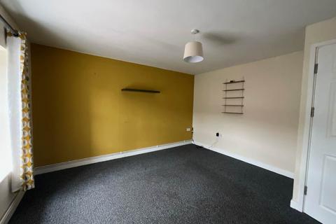 1 bedroom house to rent - New Road, Skewen, Neath