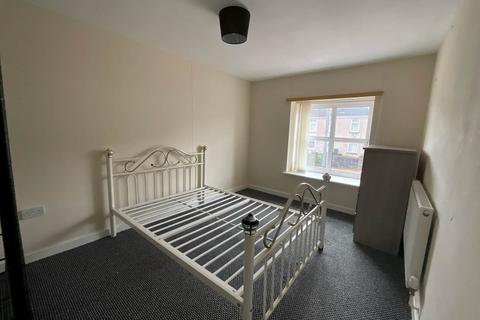 1 bedroom house to rent, New Road, Skewen, Neath