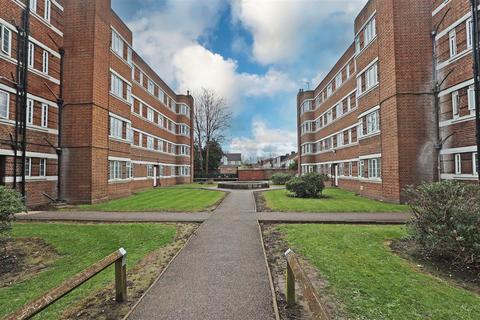 2 bedroom apartment for sale, Warwick Gardens, Thornton Heath