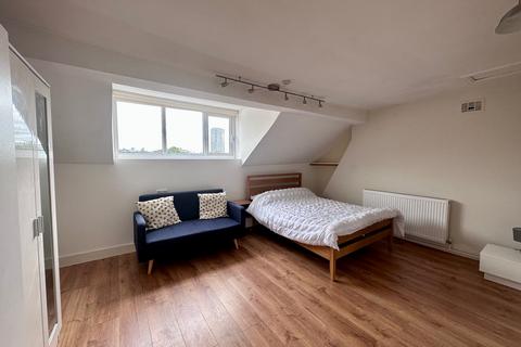 Studio to rent - Tachbrook Street, Pimlico, London, SW1V 2NE