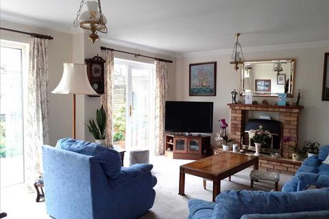 4 bedroom detached house for sale, Bryn Eglwys Gardens, NEWTON, Porthcawl
