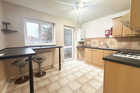 2 bedroom terraced house to rent, Roebuck Close, North Worle, Weston-Super-Mare, North Somerset, BS22