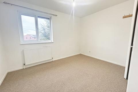 2 bedroom terraced house to rent, Roebuck Close, North Worle, Weston-Super-Mare, North Somerset, BS22