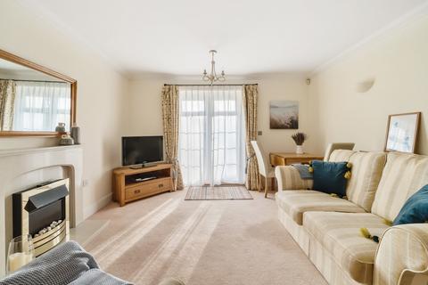 1 bedroom apartment for sale, Between Streets, Cobham, Surrey, KT11