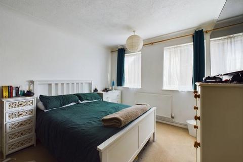 2 bedroom apartment to rent - Hammond Court, Barnwood