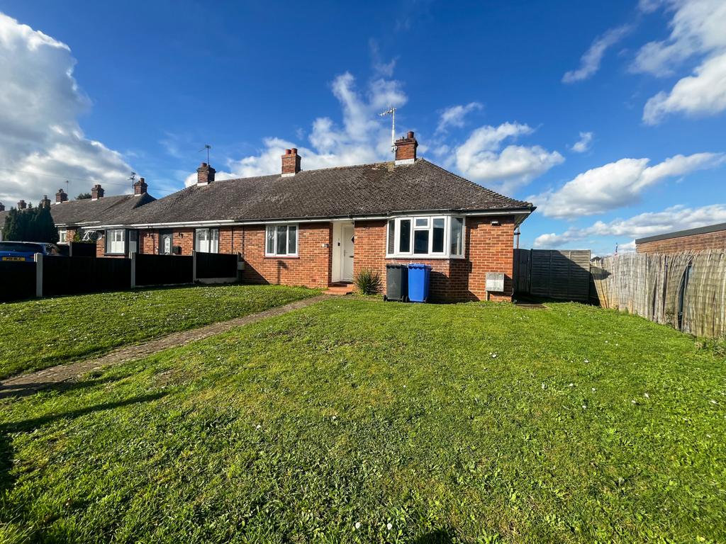 Two Bedroom End-Terrace Bungalow Available To Let