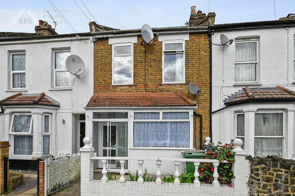 3 bed terraced house for sale