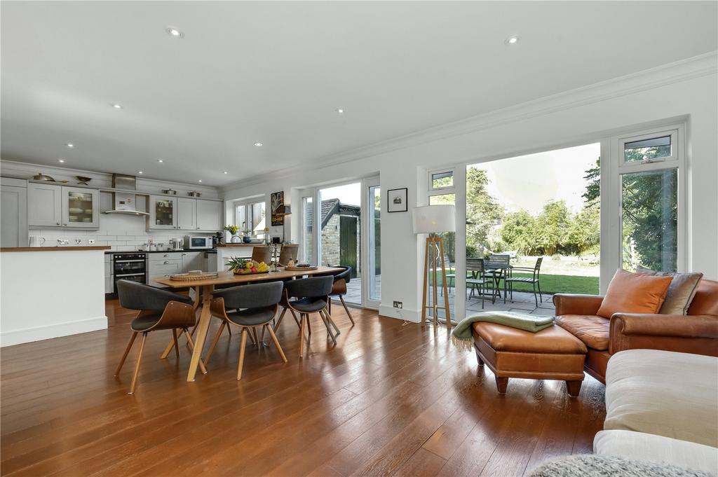 Dining/Family Room