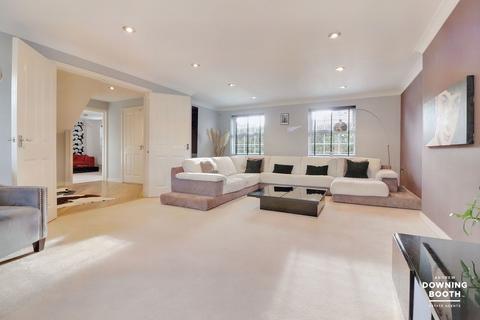 34 Lawrence Way, Lichfield, WS13 6RD