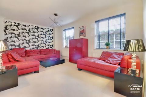 34 Lawrence Way, Lichfield, WS13 6RD