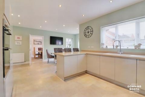 12 Hamstall Close, Streethay, Lichfield, WS13 8GF