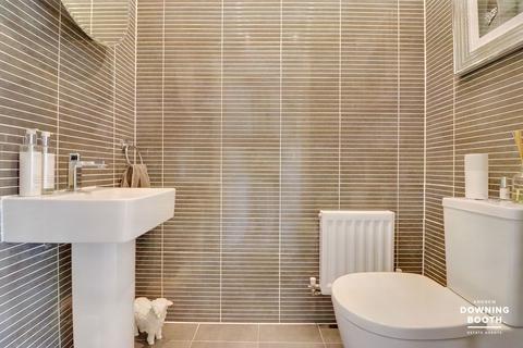 12 Hamstall Close, Streethay, Lichfield, WS13 8GF