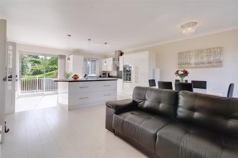 4 bedroom detached house for sale, Huntsmans Hill, Rugeley WS15