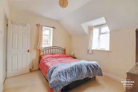 4 bedroom semi-detached house for sale, Birmingham Road, Lichfield WS14