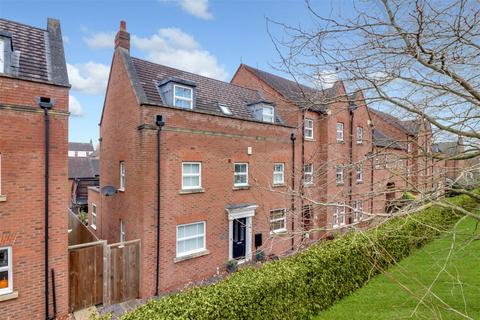5 bedroom townhouse for sale, Thropp Close, Lichfield WS13