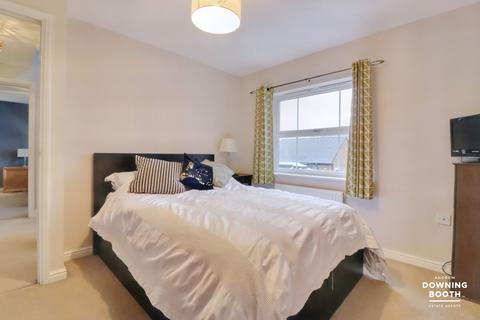 12 Thropp Close, Lichfield, WS13 8FP