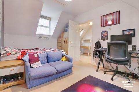 12 Thropp Close, Lichfield, WS13 8FP