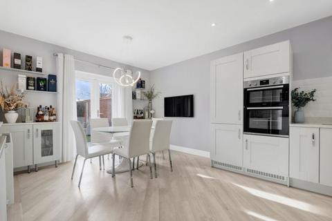 1 Harrier Road, Streethay, Lichfield, WS13 8WG