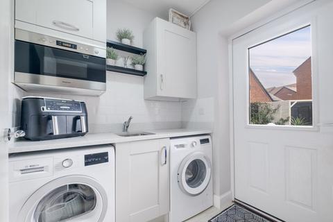 1 Harrier Road, Streethay, Lichfield, WS13 8WG