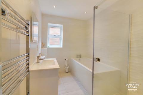 6 Lancaster Close, Hixon, Stafford, ST18 0QA