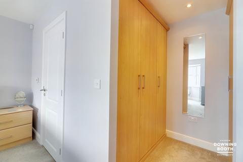 6 Lancaster Close, Hixon, Stafford, ST18 0QA