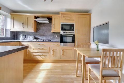 3 bedroom detached house for sale, Stafford Road, Lichfield WS13