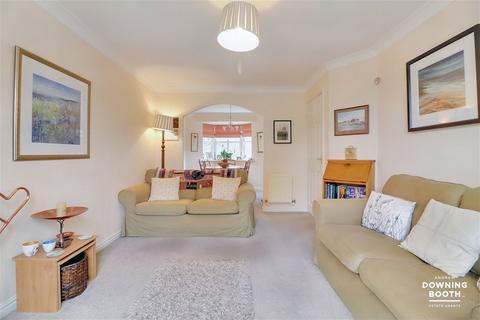 4 bedroom detached house for sale, Alexander Close, Lichfield WS13