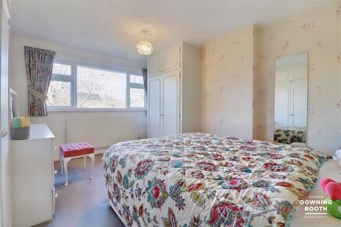 3 bedroom semi-detached house for sale - Rowan Close, Lichfield WS13